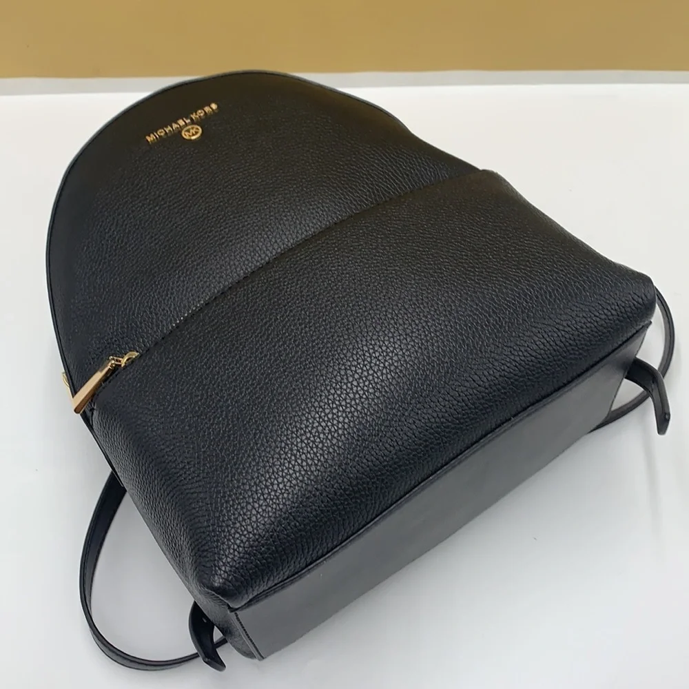 NWT MICHAEL KORS VALERIE MEDIUM PEBBLED LEATHER BACKPACK BLACK COLOUR